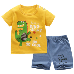 Pijama de verano de dinosaurios para niños amarillo con pantalón corto azul de moda