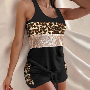Pijama negro de moda con estampado de leopardo y pantalones cortos para mujer