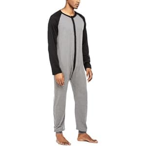 Pijama combinado bicolor para hombre llevado por un hombre