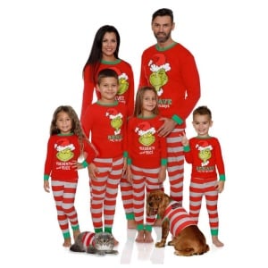 Conjunto de pijama de feliz navidad para toda la familia de muy alta calidad y a la moda