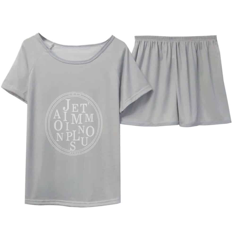 Moderno pijama de verano gris de dos piezas y manga corta para mujer