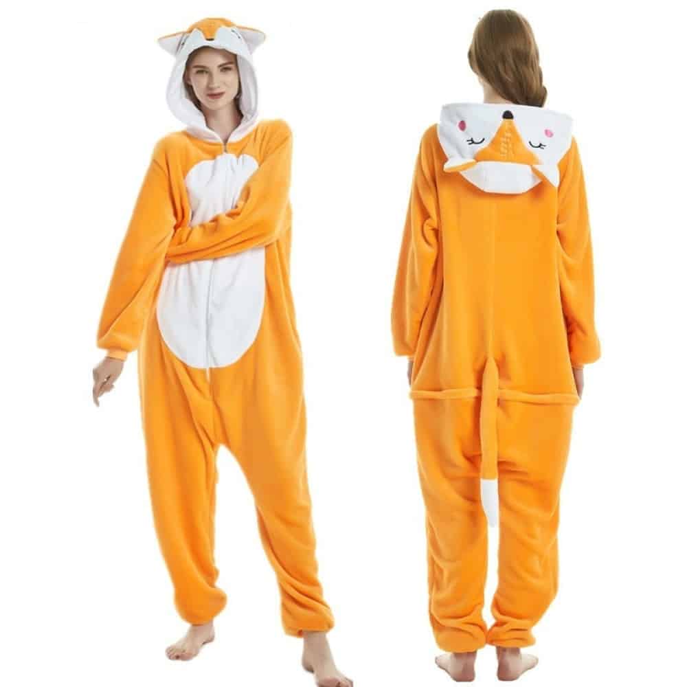 Pijama femenino de zorro naranja con fondo blanco